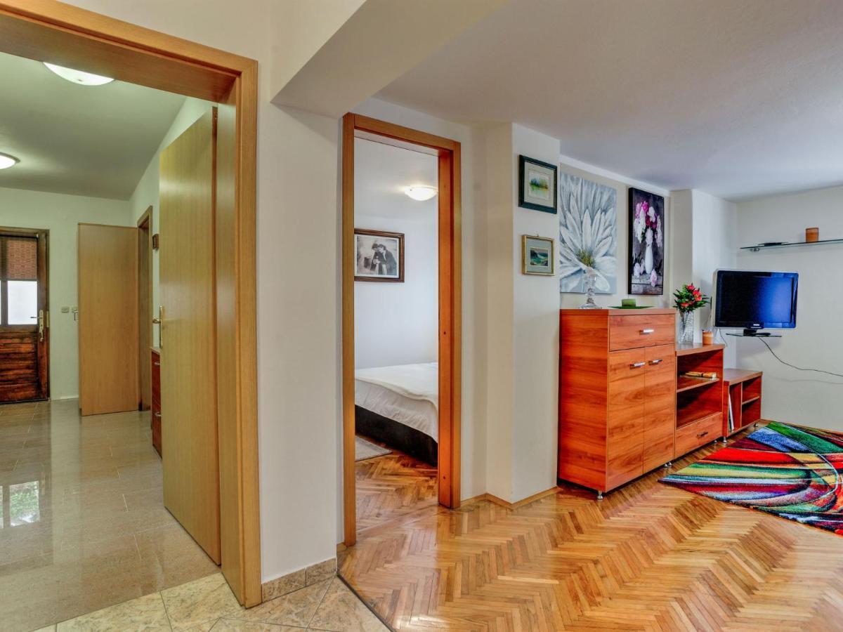Apartment Albaneze Njivice Exterior foto